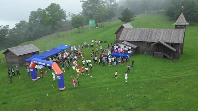 吉林日报：乘高铁游江源 庆“十一”享盛宴——松花石文化旅游季启动