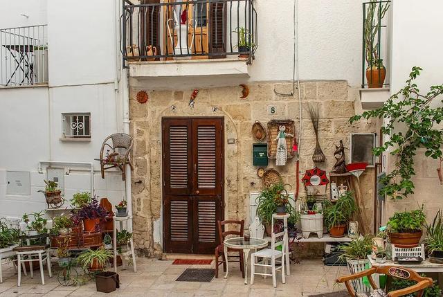 意大利“靴跟”上的宝藏小城，欧洲人私藏的快乐老家