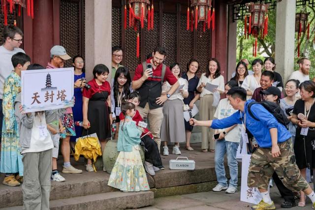 “洋娃娃”入阁！共绘中外文化交融的宁波画卷