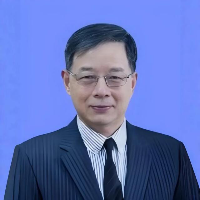 福耀科技大学首届50人集结完毕，录取最高分683分！7位院长亮相，王树国校长在录取通知书上亲笔签名！曹德旺曾称“对标斯坦福”