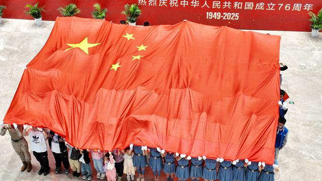 郑州博物馆举行“国旗·让我托举你”主题系列活动