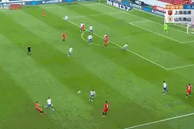 上海海港中超夺冠！1-1战平山东泰山，裁判共出示5张红牌图片