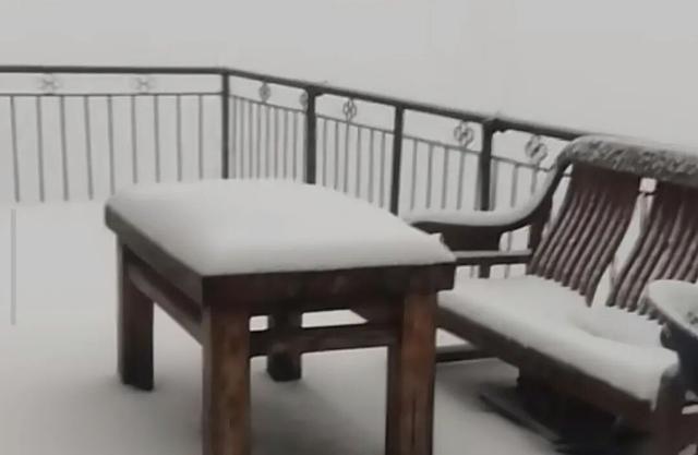 此刻，武汉真的下雪了！