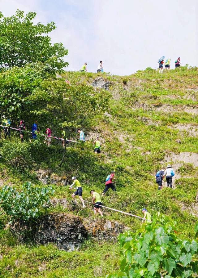 赴秋之约，登八面之巅！“巅峰湖南・2025” 登山赛（八面山站）报名启动