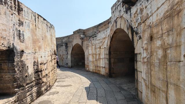 我在虎门炮台触摸岁月疤痕，回想起当年谢晋的鸦片战争之思