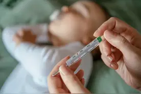 “发烧”成热搜第一！别急着跑医院，这些退烧知识先了解图片
