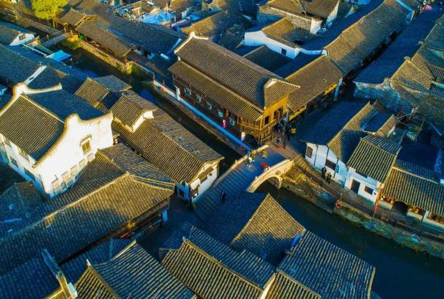 新场古镇与江浙12个古镇携手申报世界文化遗产，取得这两项阶段性成果