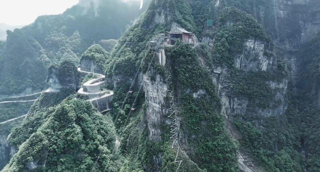2025“冲顶天门”全国登山挑战赛即将启幕，全球首条“挂壁云梯”越野赛道惊艳亮相