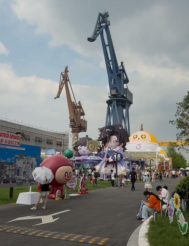 首批玩家登“痛岛”，五步一个名场面，全岛沉浸式体验