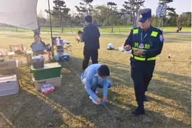 周末公园帐篷太密？世博文化公园：10平方米一顶，上限720顶！全市已有73座公园设帐篷区图片