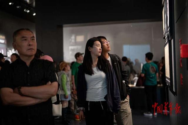 沈阳“九·一八”历史博物馆迎来参观客流高峰：观看展览 铭记历史