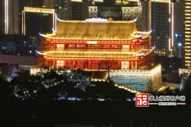 刚刚！福州镇海楼“亮了”！图片