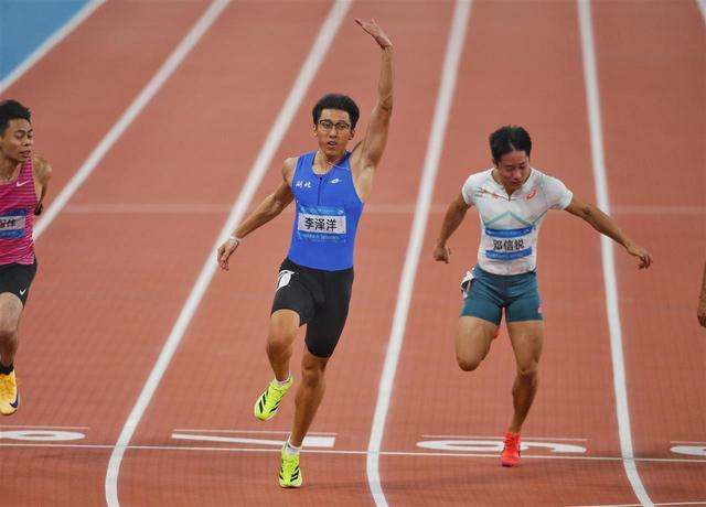 10秒11！湖北百米飞人李泽洋全运会“封王”！他赛后表示：“向10秒大关努力！”