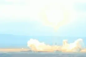 伊朗成功发射运载火箭 将军方卫星等设备送入预定轨道图片