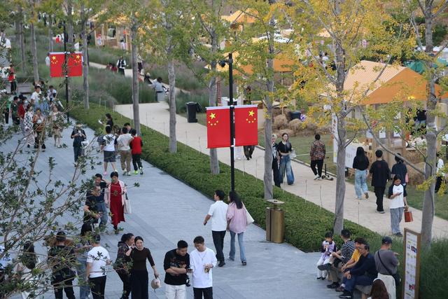 郑州千年商都遗址旁 “城市会客厅”焕发消费新活力