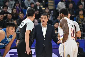 费尔德复出北控终结4连败，张帆献新高38分图片
