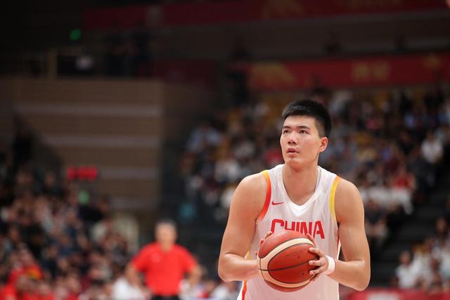 焦泊乔加盟宏远 陈国豪加盟广州龙狮