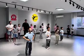 市儿童活动中心举办首期暑期公益托管班图片