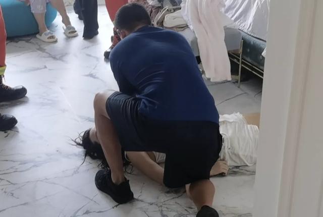 贵州一网红景点，男子溯溪不慎溺水……