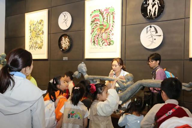 直击 || 银川韩美林艺术馆十周年再出发暨2026丙午生肖特展今日启幕