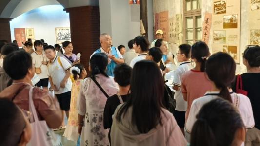 青岛市红色文化主题月｜青少年红色场所实地体悟研学宣传推广走进青岛市博物馆