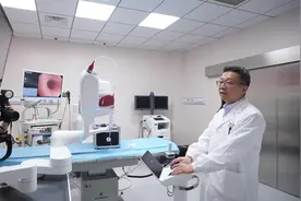 导管更细，轻松抵达！Ion支气管镜机器人开机，助力小结节早诊早治图片