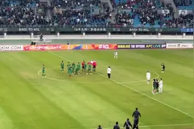 🤬两队赛后打群架，浙江主场球迷齐声高喊：“Loser…Loser！”😤图片