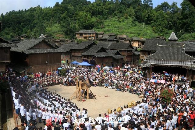 山间村落秋意浓，“村”游贵州正当时！