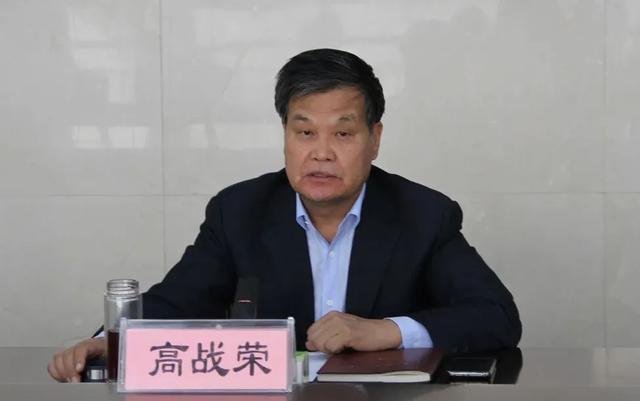 中纪委发布8人被查	，有“内鬼”主动投案