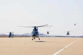 海军航空大学某团：新期班飞行学员顺利完成首次单飞图片