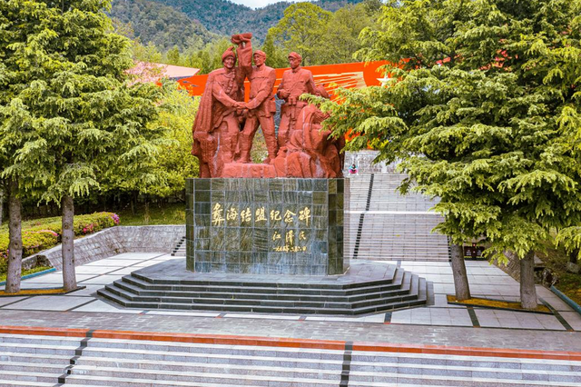 坐动车游凉山，七大景区门票半价迎客！