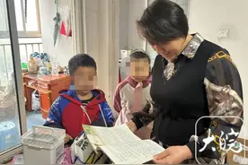 合肥7岁男童不幸失去双亲，叔叔婶婶大爱无声暖人心图片