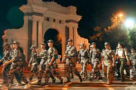 清华新生，凌晨拉练20公里！图片