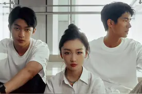 《燃冬》主创大片！周冬雨刘昊然屈楚萧暗流涌动图片