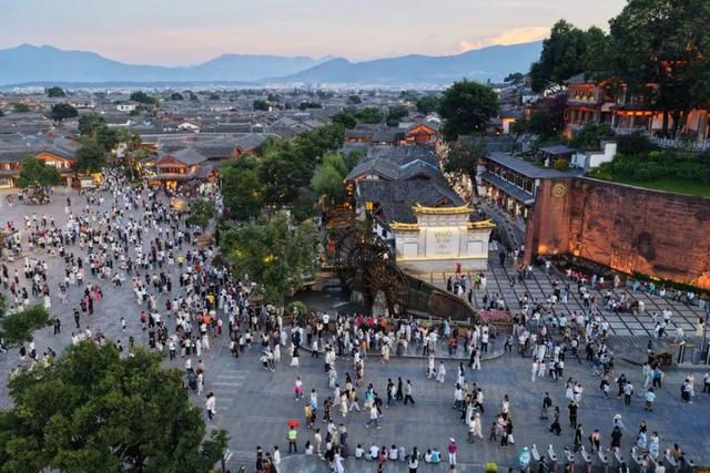 “闹与静” 的碰撞！丽江古城这条路线太适合City Walk