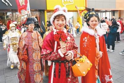 穿汉服游沈阳方城 再现礼韵风华