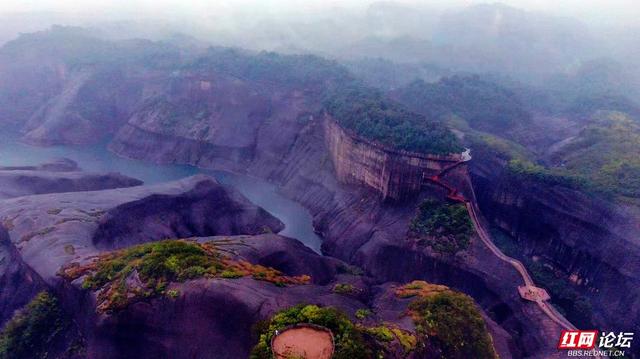 【每日一图@湖南】雾起高椅岭：闯入一场丹霞山水画的梦境时刻
