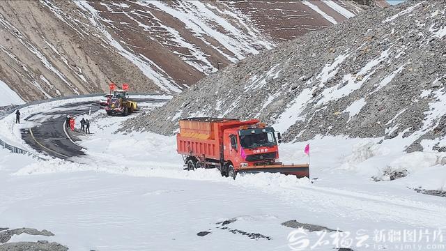 新疆最美公路——独库公路为何每年只开放5个月？