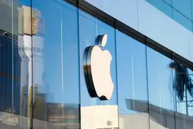 苹果被曝要降价？iPhone 16 Pro黄牛价暴跌千元！授权专营门店回应图片