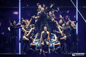 歌神张学友青岛连唱3场 歌迷一起见证不朽的音乐传奇图片