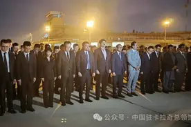 中巴双方在卡拉奇机场为遇难中国公民举行遗体送别仪式图片