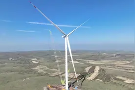 全国批量商用陆上最大风力发电机组在内蒙古投运图片