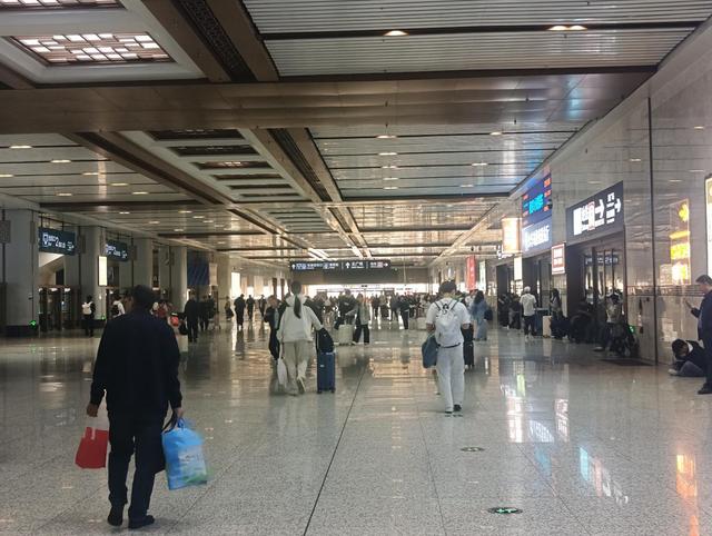 西安多措并举保“双节”出行畅通