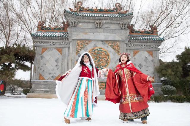 听说初雪，总与想念同来 | 台儿庄的雪已翩跹，你的城市下雪了吗？