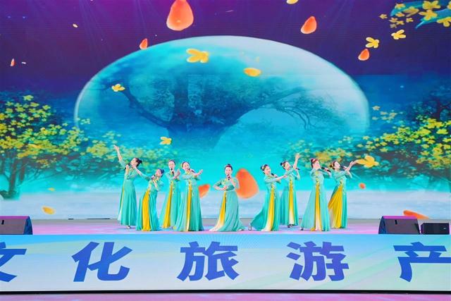 国庆假期玩咸宁！10岁“三国文化迷”得到《赤壁·借东风》门票
