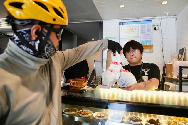 上新了！这个假期，20万张“文明封签”将随餐抵达