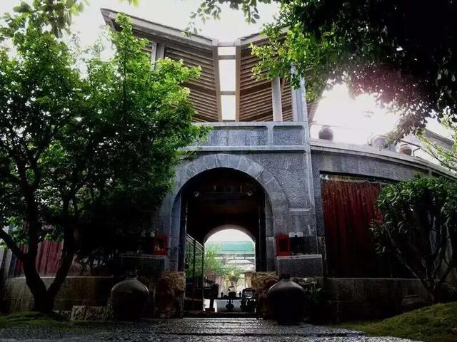 Wallpaper独家｜伙山村里一处让人“迷路”的酒店