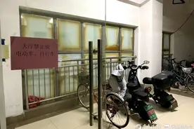 泉城调查丨电动自行车进楼入户屡禁不止，“飞线充电”隐患重重图片