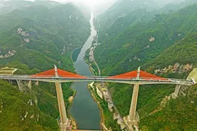 彭水：磨寨乌江特大桥即将建成通车图片