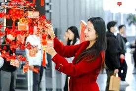 新春专场拉开序幕“手”艺人百福大集暖心开市图片